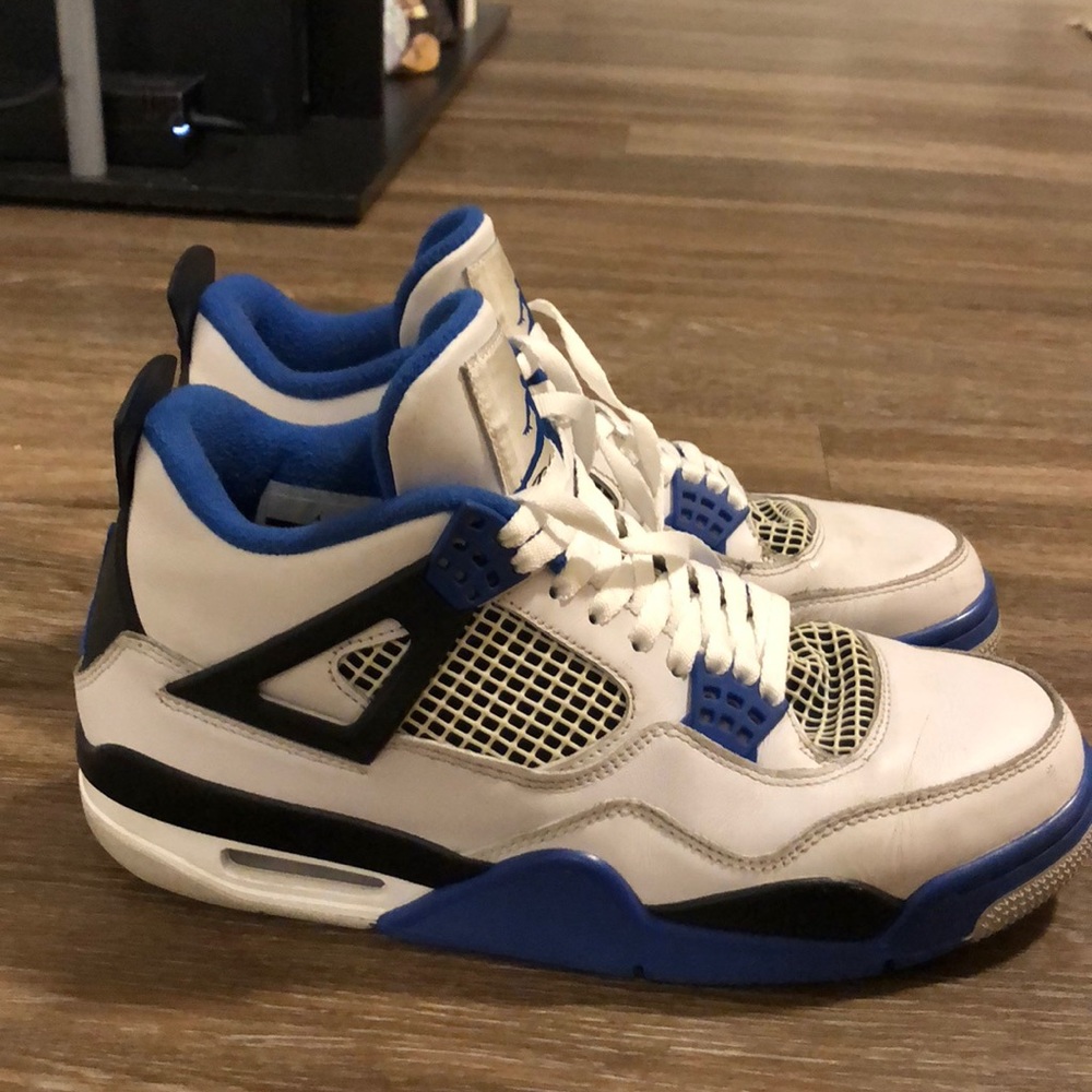 Air Jordan Retro 4’s Motorsports
